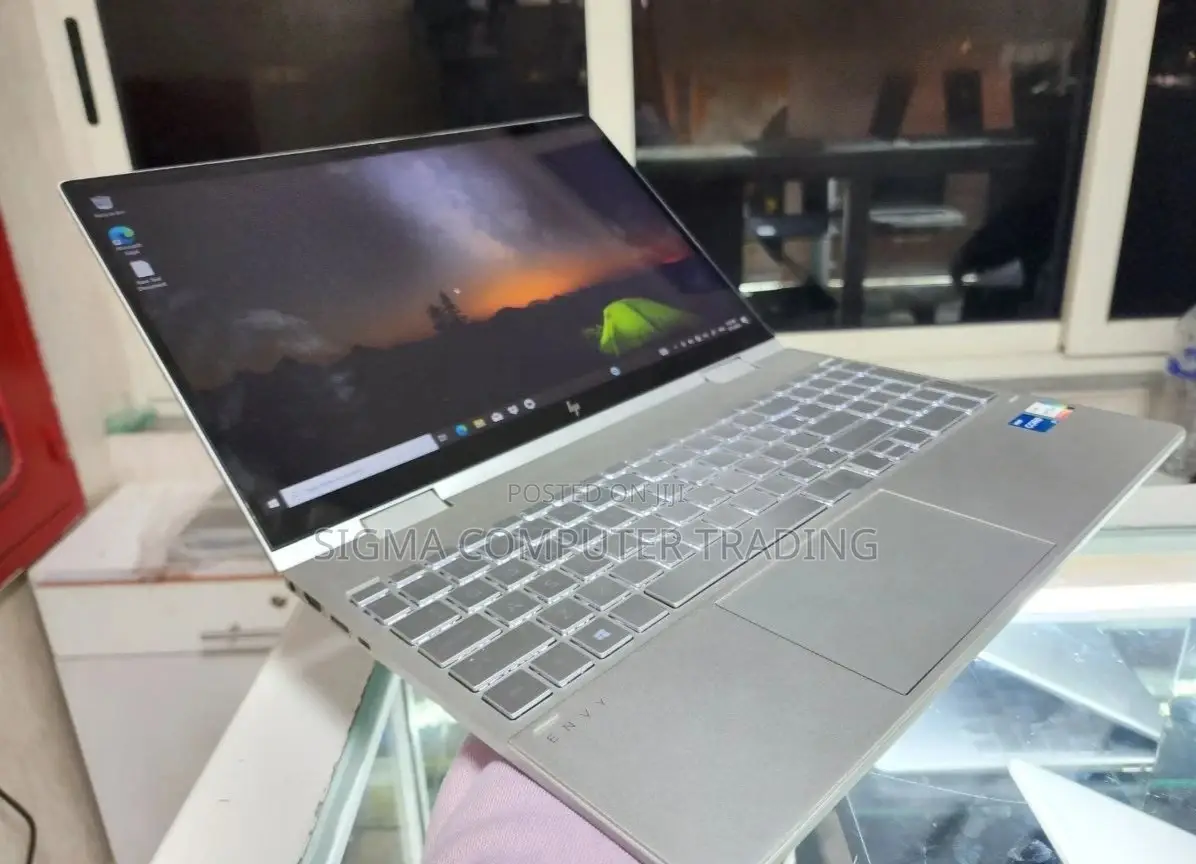New Laptop HP Envy X360 8GB Intel Core I5 SSD 512GB