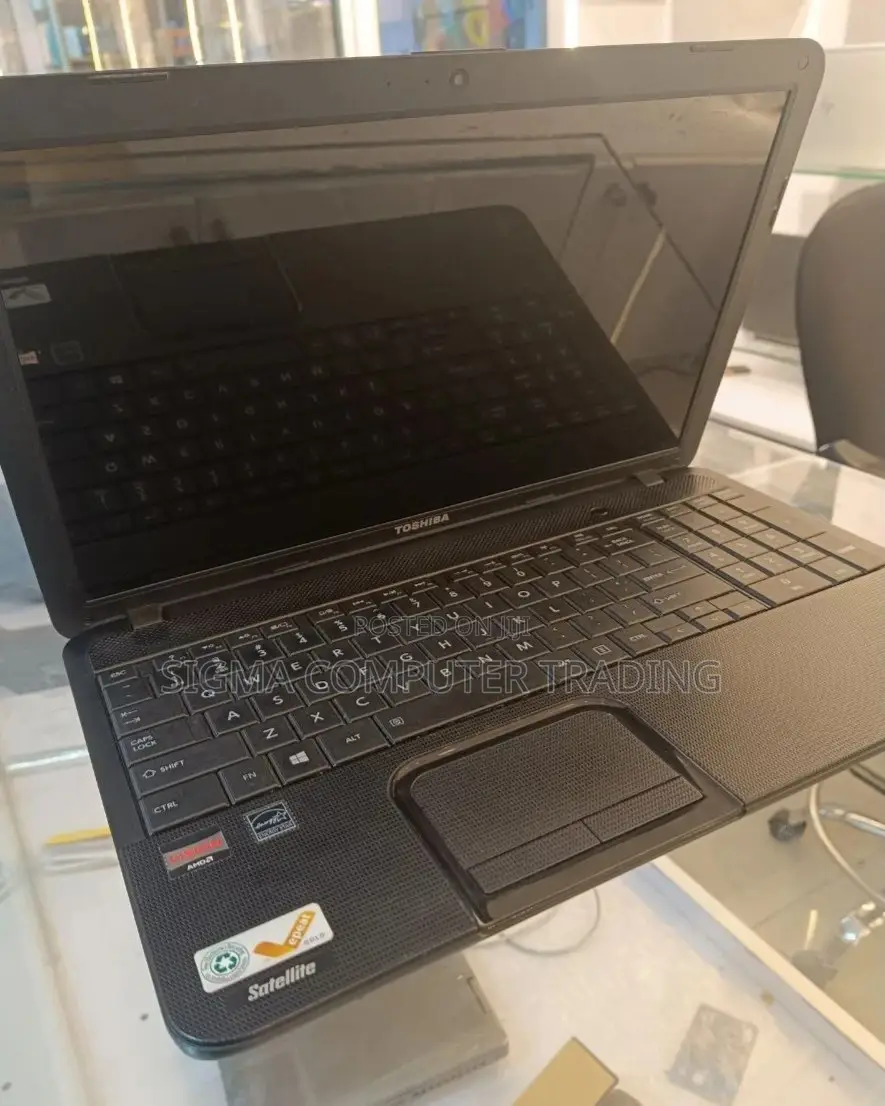 Laptop Toshiba Tecra M10 4GB AMD HDD 500GB