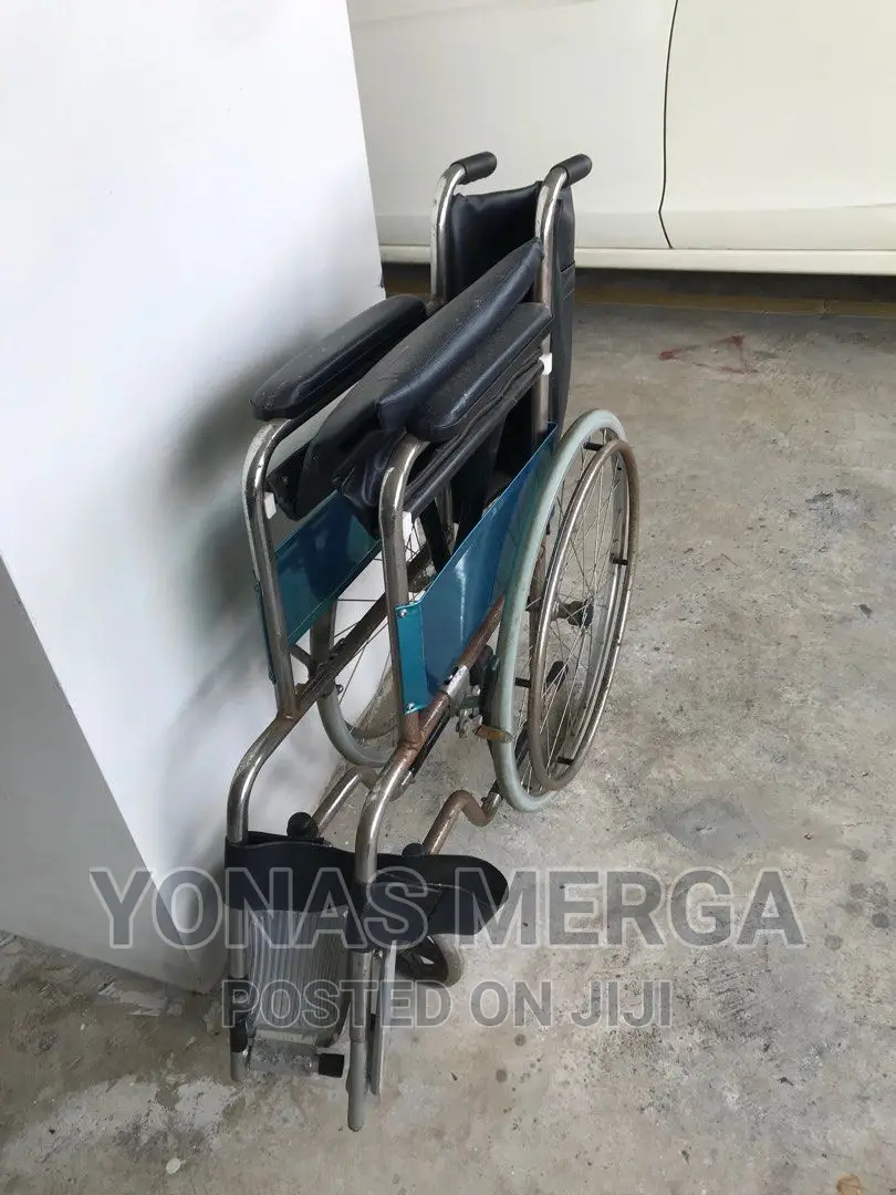 Armrests Supportive Footrests Help to Long Term Comfort