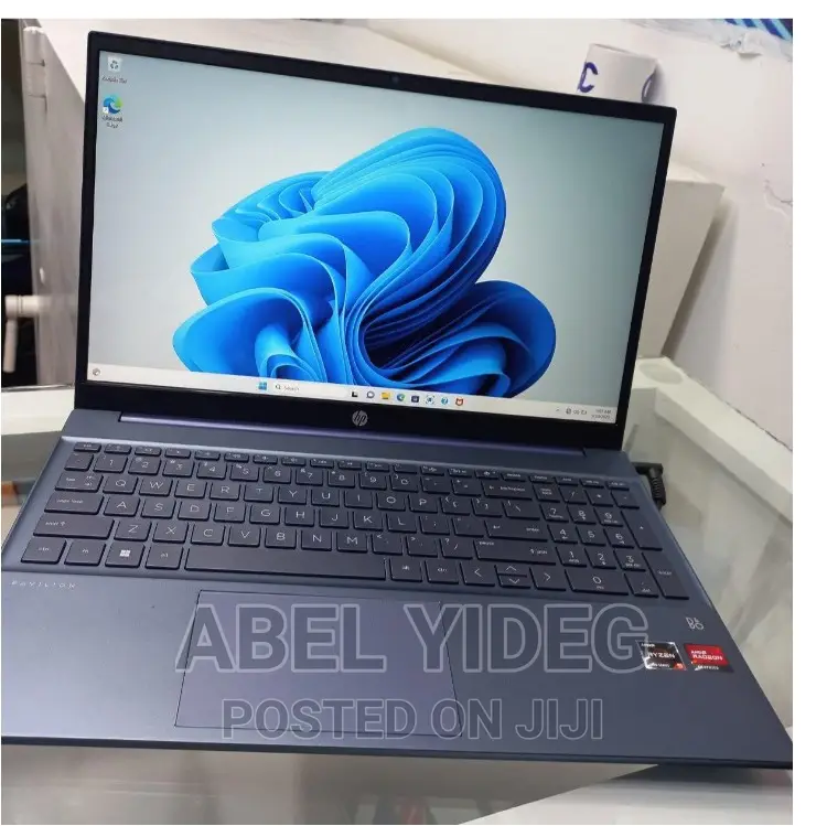 New Laptop HP Pavilion 15 8GB AMD Ryzen 5 SSD 512GB