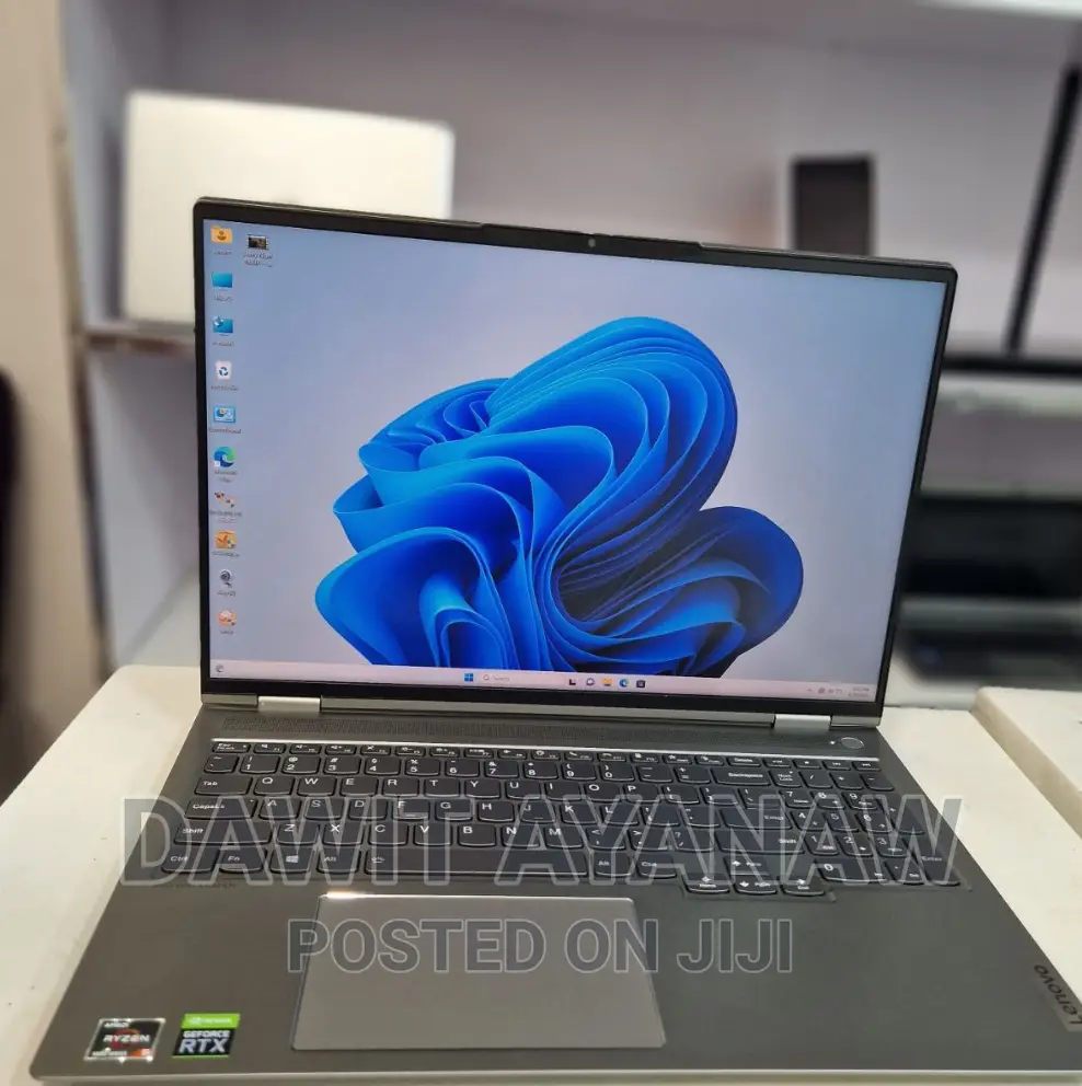 New Laptop Lenovo 32GB AMD Ryzen 7 SSD 1T