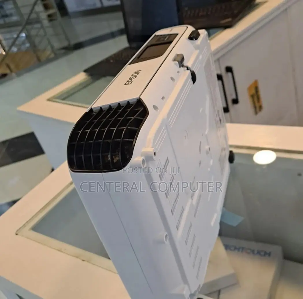 Brand New Epson Projector Eb-X31