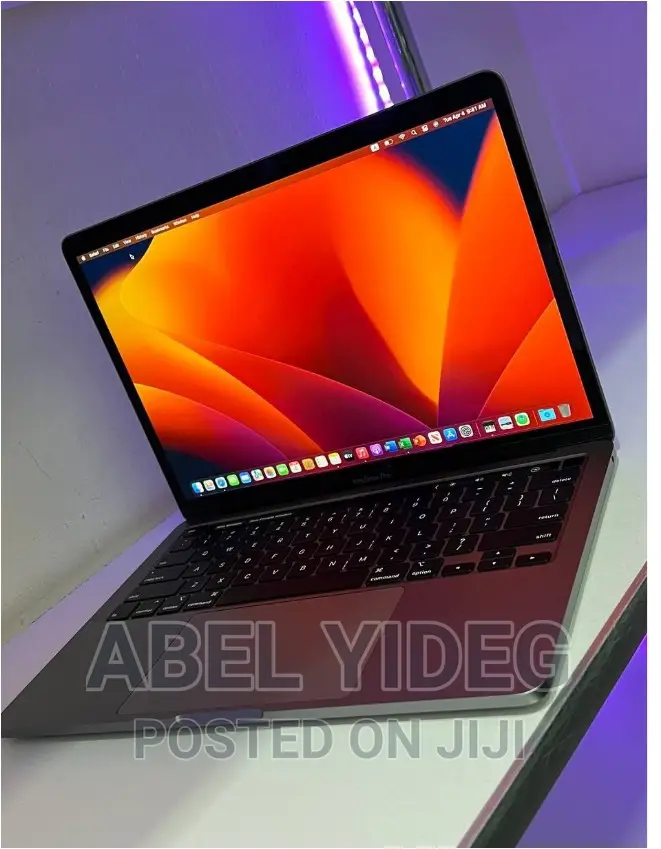 New Laptop Apple MacBook Pro 2019 8GB Intel Core I5 SSD 128GB