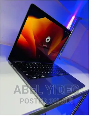 New Laptop Apple MacBook Pro 2019 8GB Intel Core I5 SSD 128GB