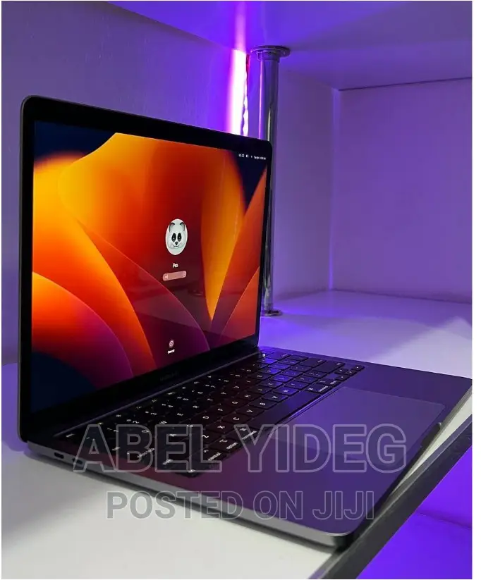 New Laptop Apple MacBook Pro 2019 8GB Intel Core I5 SSD 128GB