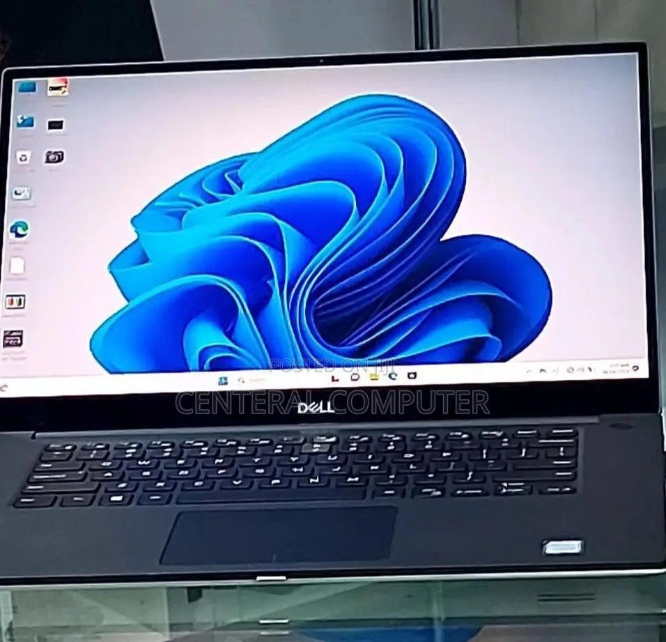 New Laptop Dell Inspiron 11 3153 32GB Intel Core I9 SSD 512GB