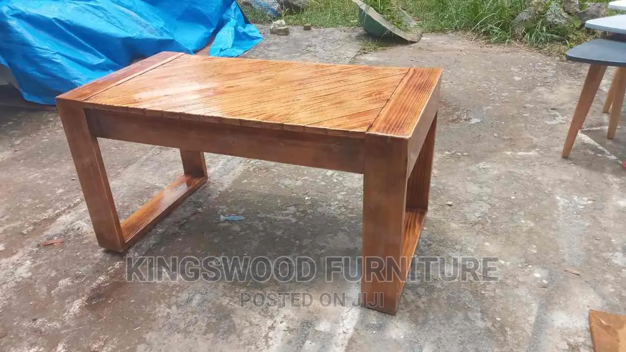Wood Tabel ( የእንጨት ጠረጴዛ ) 75cmx45cmx35cm