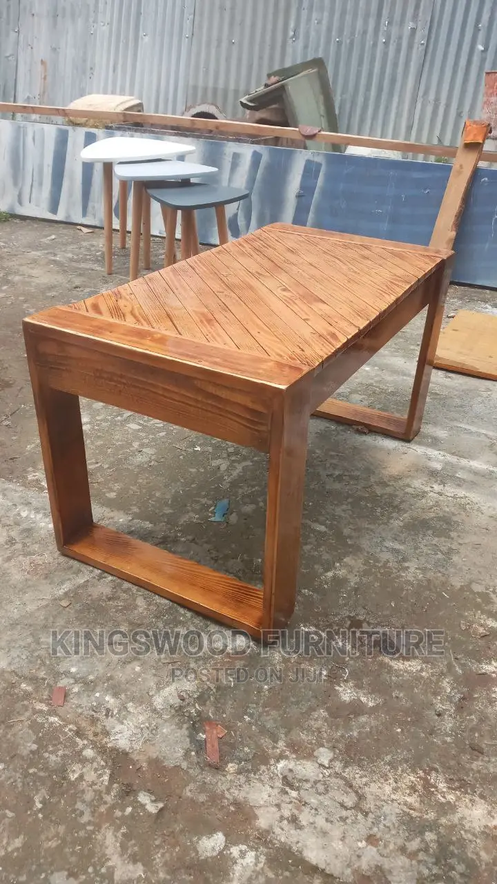 Wood Tabel ( የእንጨት ጠረጴዛ ) 75cmx45cmx35cm