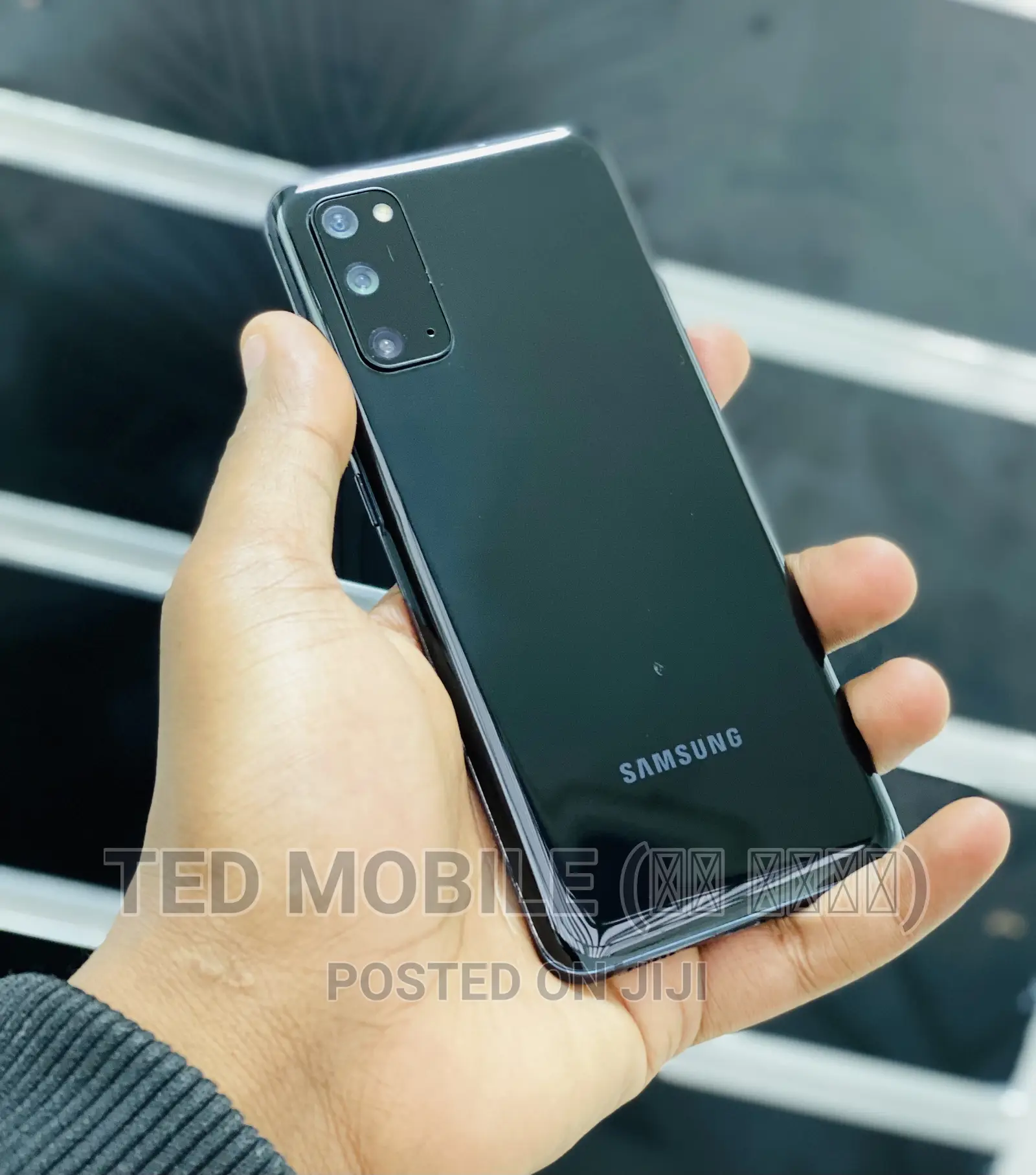 New Samsung Galaxy S20 128 GB Black
