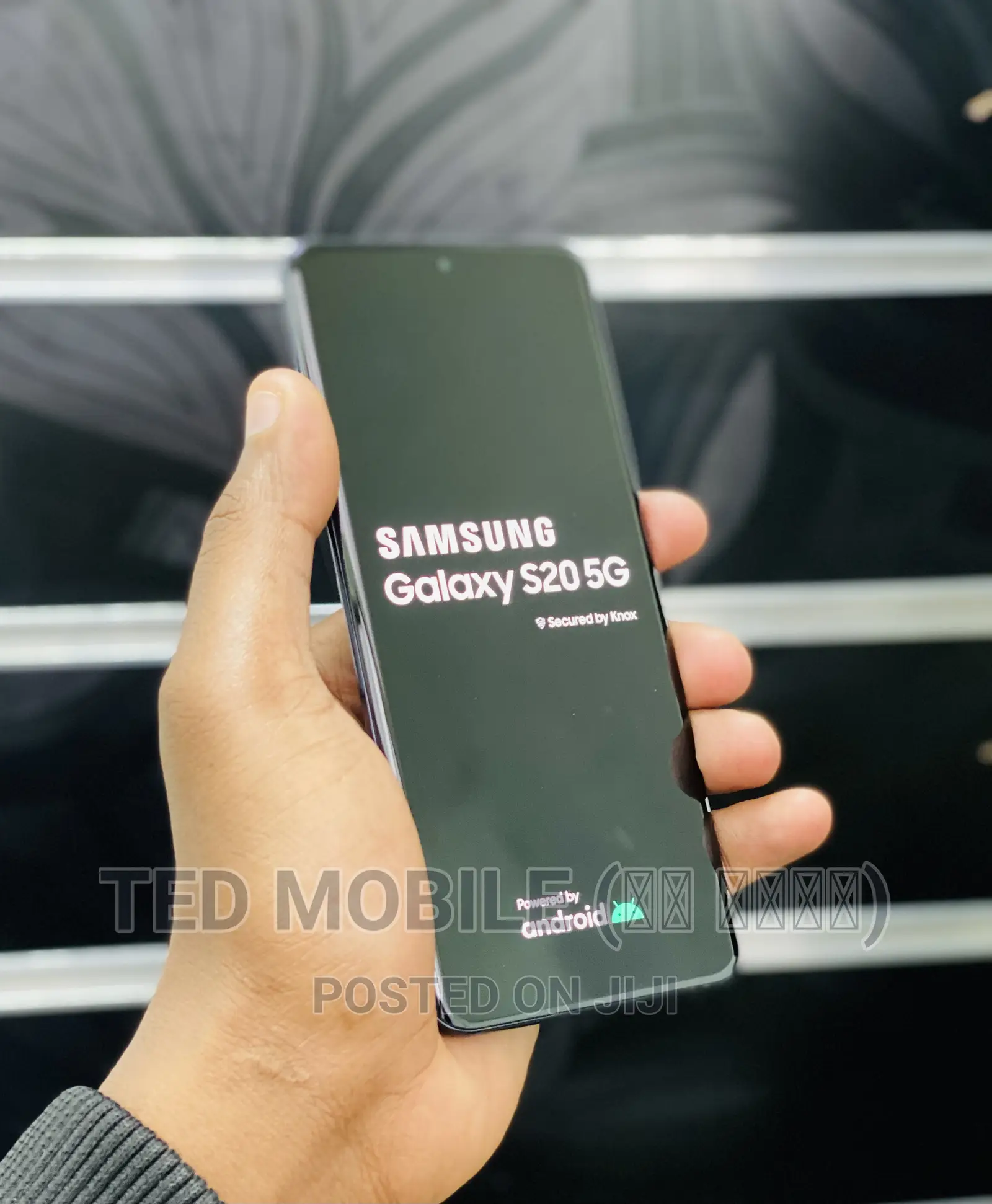 New Samsung Galaxy S20 128 GB Black