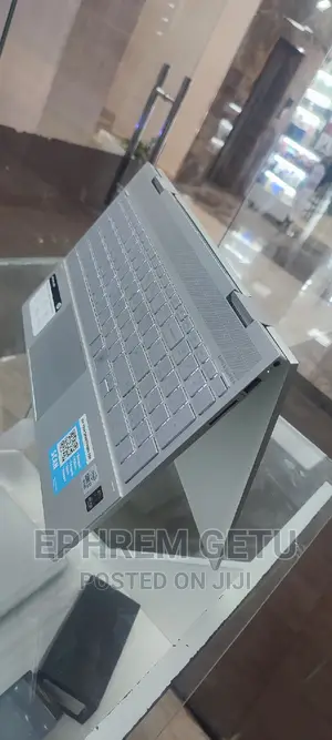 New Laptop HP Envy X360 8GB Intel Core I7 SSD 512GB