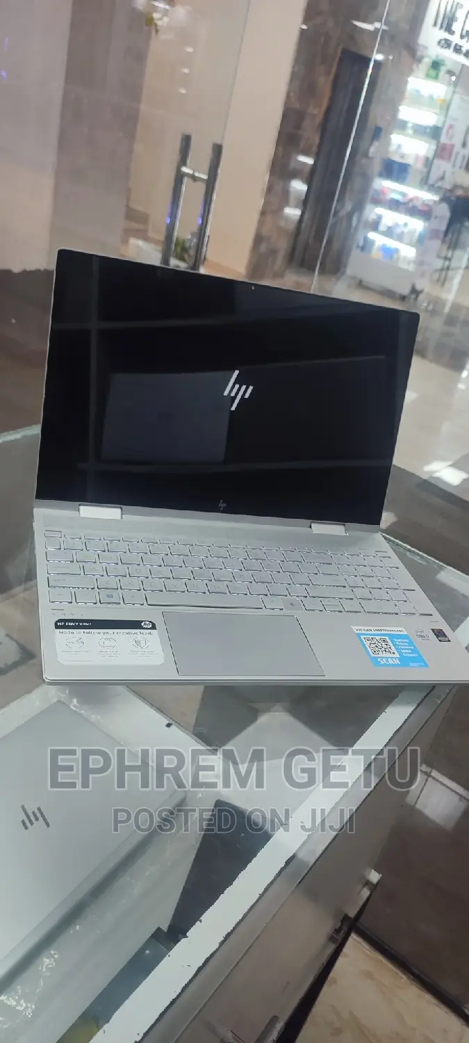 New Laptop HP Envy X360 8GB Intel Core I7 SSD 512GB