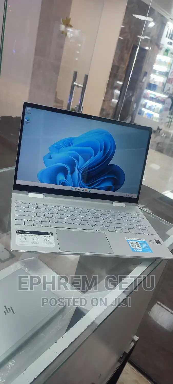 New Laptop HP Envy X360 8GB Intel Core I7 SSD 512GB