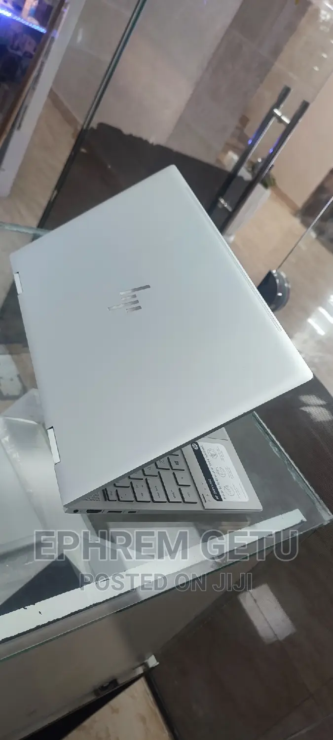 New Laptop HP Envy X360 8GB Intel Core I7 SSD 512GB
