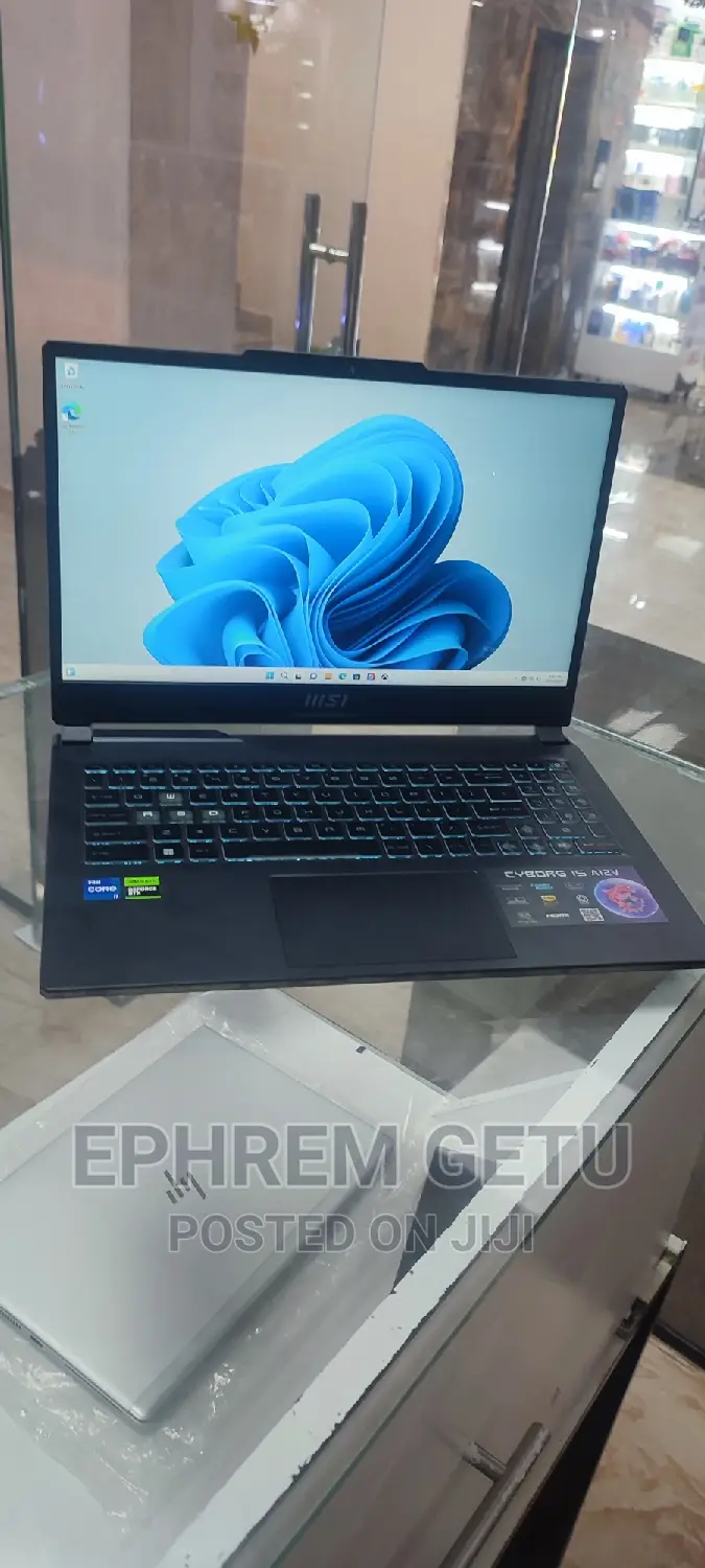 New Laptop MSI MSI Sword 15 8GB Intel Core I7 SSD 512GB