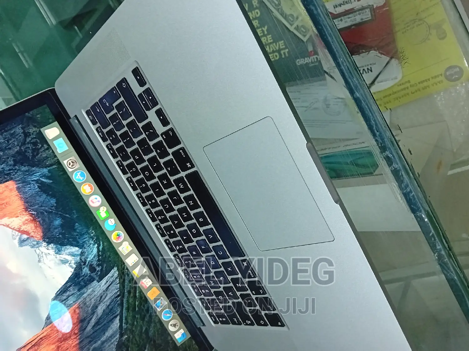 New Apple MacBook Pro 2015 16GB Intel Core I7 SSHD (Hybrid) 512GB