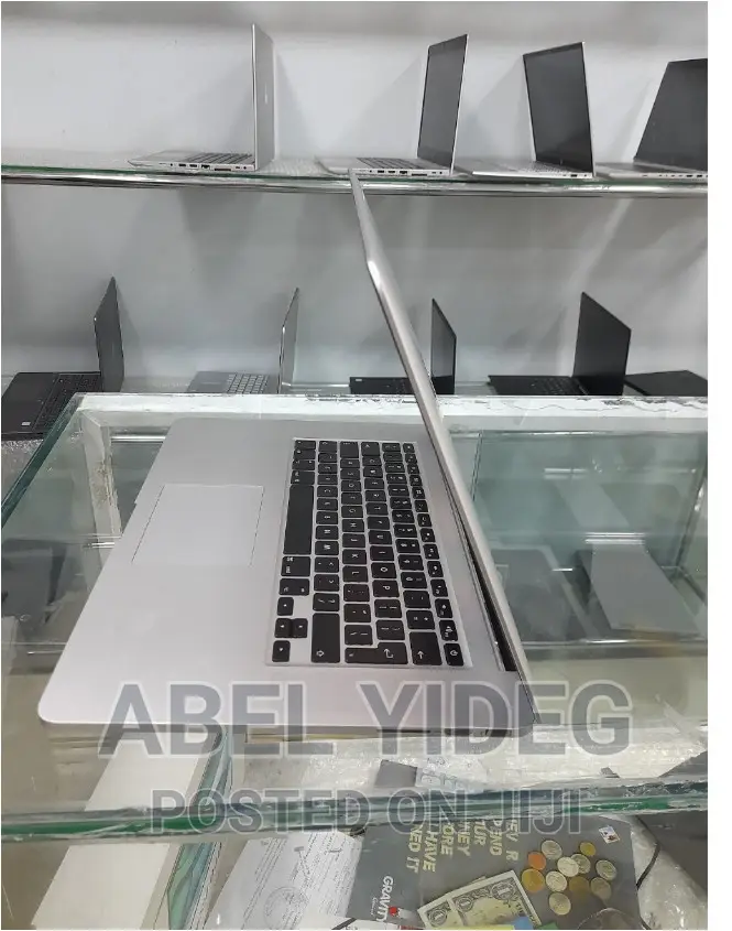 New Apple MacBook Pro 2015 16GB Intel Core I7 SSHD (Hybrid) 512GB