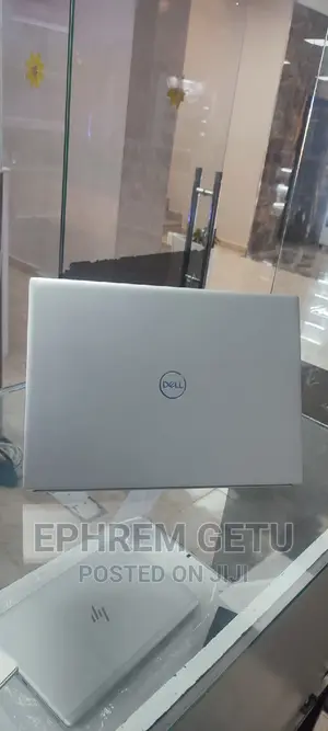 Photo - New Laptop Dell Inspiron 15Z 5523 16GB AMD Ryzen 7 SSD 1T