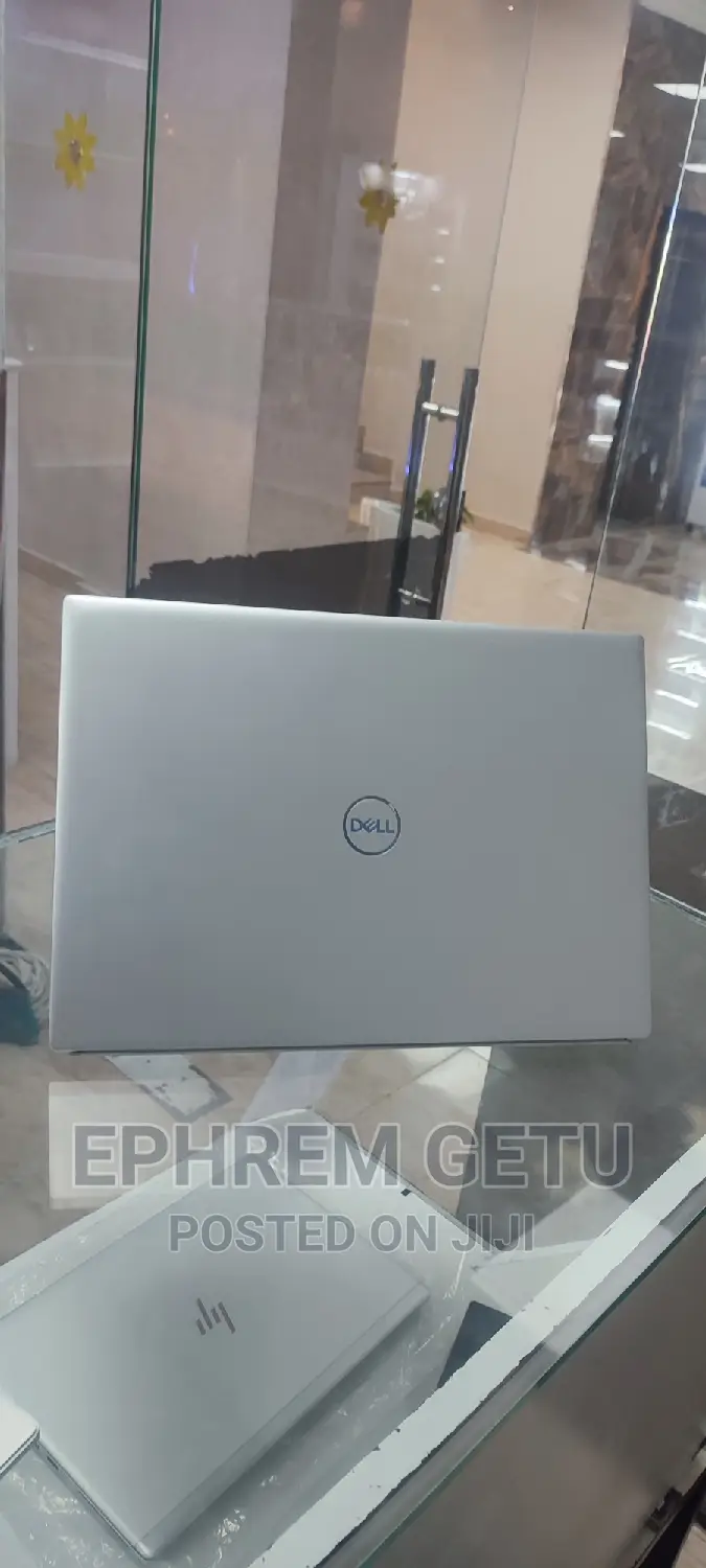 New Laptop Dell Inspiron 15Z 5523 16GB AMD Ryzen 7 SSD 1T