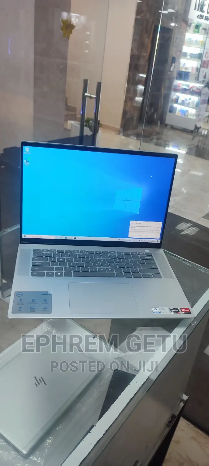 New Laptop Dell Inspiron 15Z 5523 16GB AMD Ryzen 7 SSD 1T