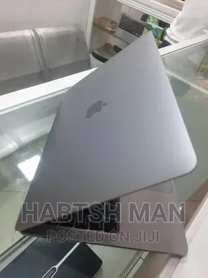 New Laptop Apple MacBook Pro 2019 16GB Intel Core I7 SSD 512GB