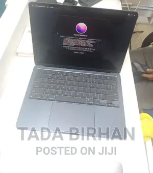 Laptop Apple MacBook 2020 8GB Intel Core I5 SSD 256GB