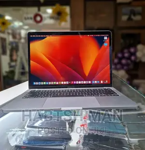 Photo - New Laptop Apple MacBook Pro M1 8GB Apple M1 Pro SSD 256GB