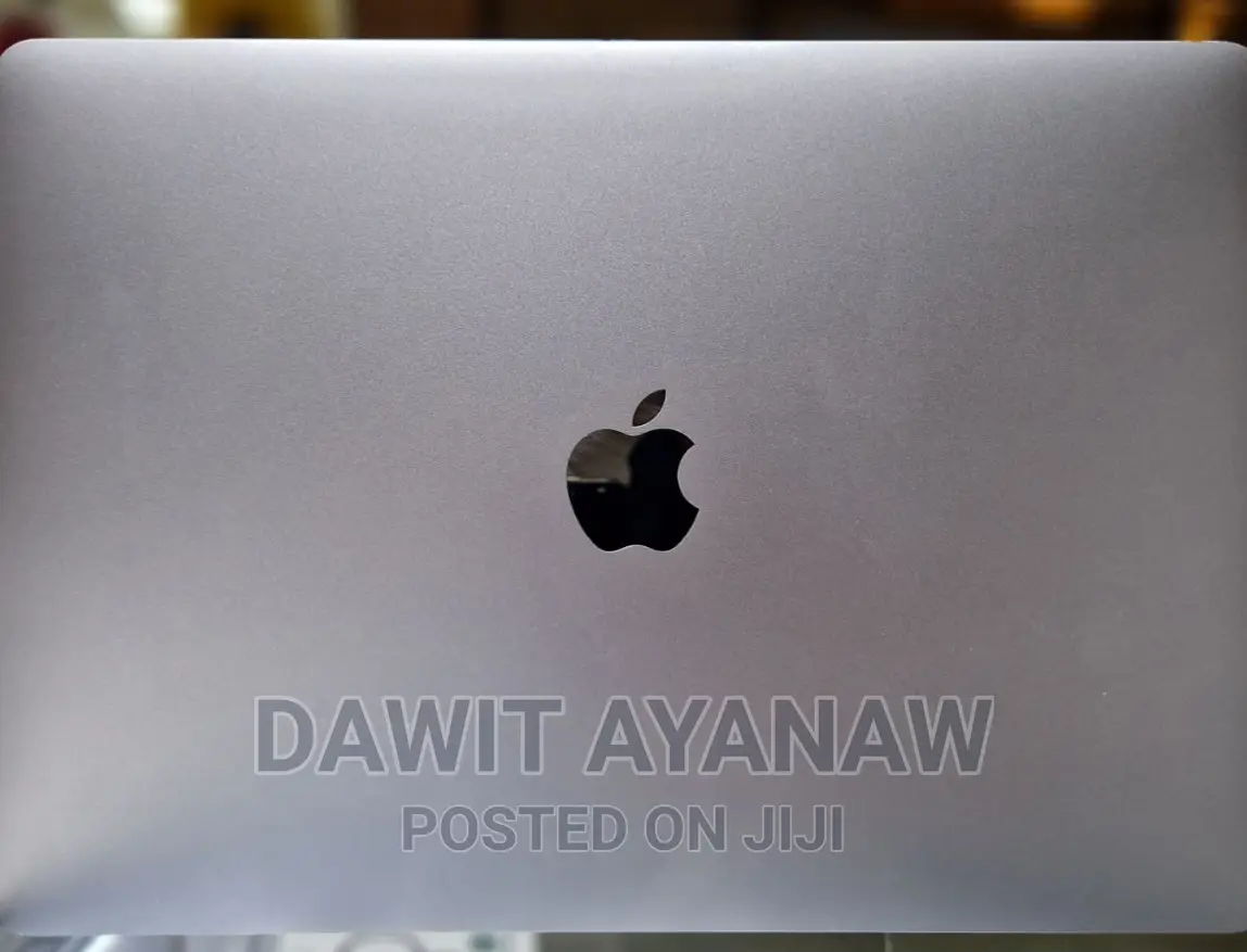 New Laptop Apple MacBook Pro 2020 M1 8GB Apple M1 Pro SSD 256GB