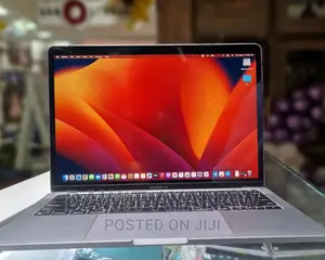 New Laptop Apple MacBook Pro 2020 M1 8GB Apple M1 Pro SSD 256GB