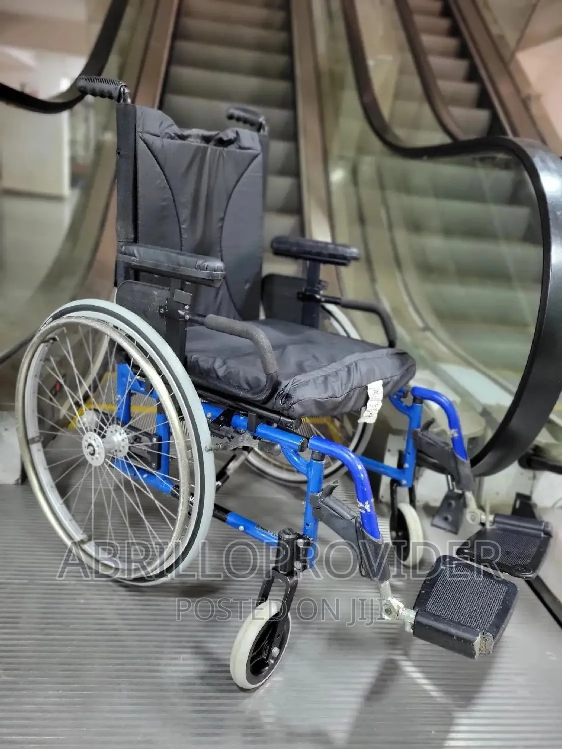 Used Classic Folding Wheelchair