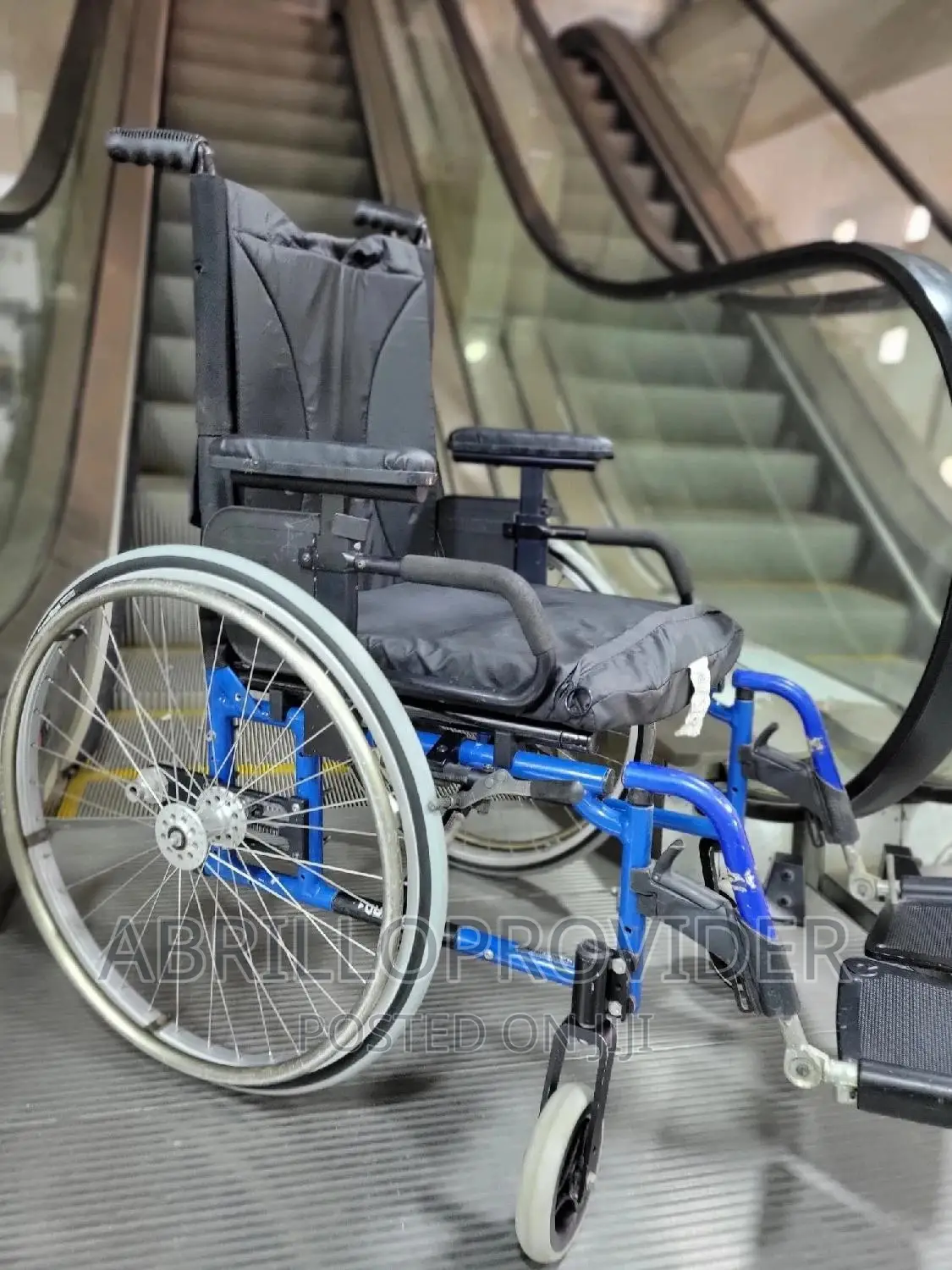 Used Classic Folding Wheelchair