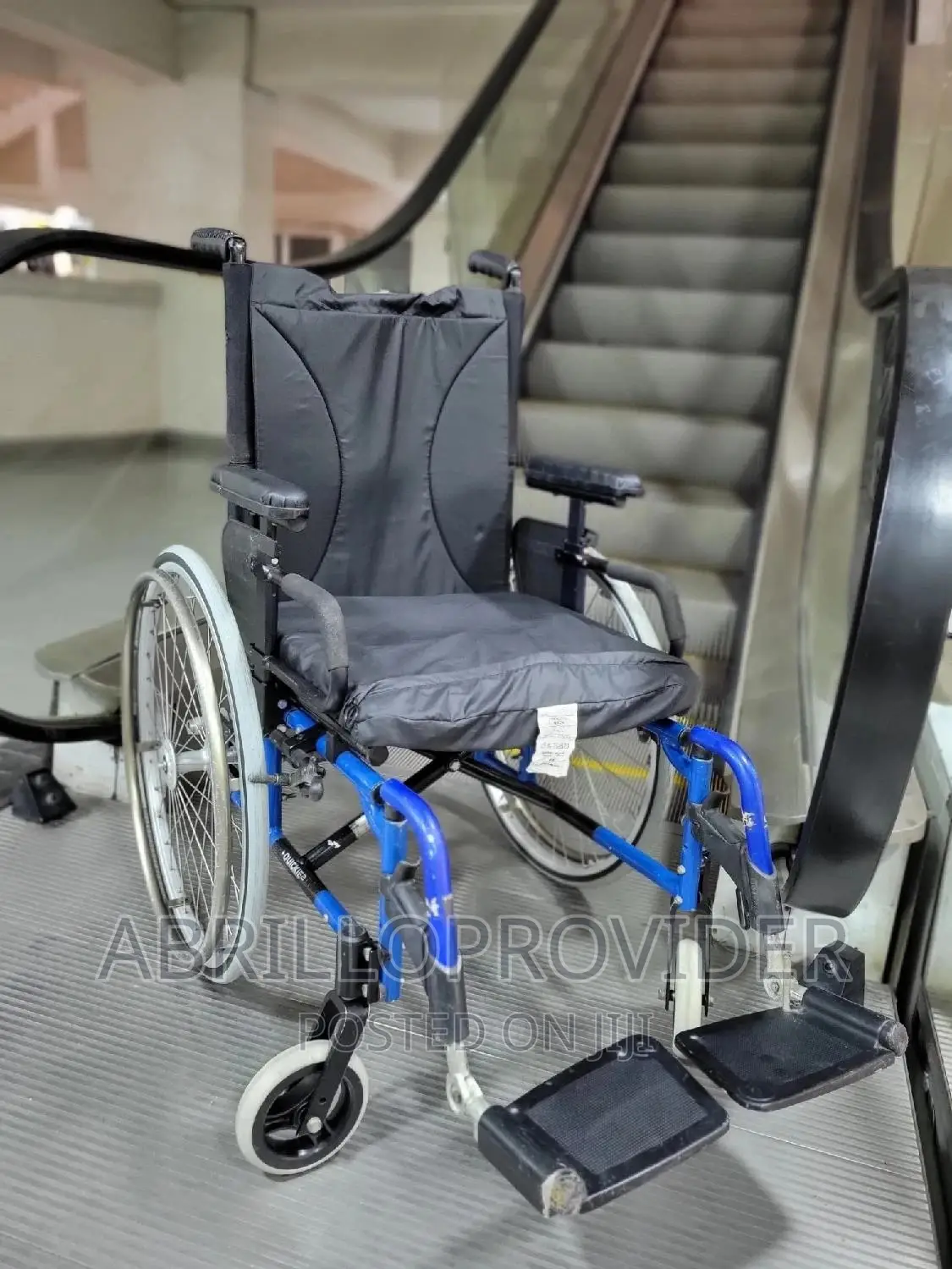 Used Classic Folding Wheelchair