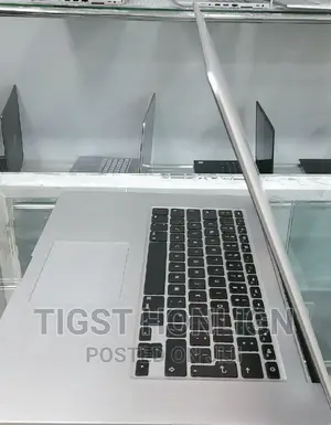 Photo - New Laptop Apple MacBook Pro 2015 16GB Intel Core I7 SSD 512GB