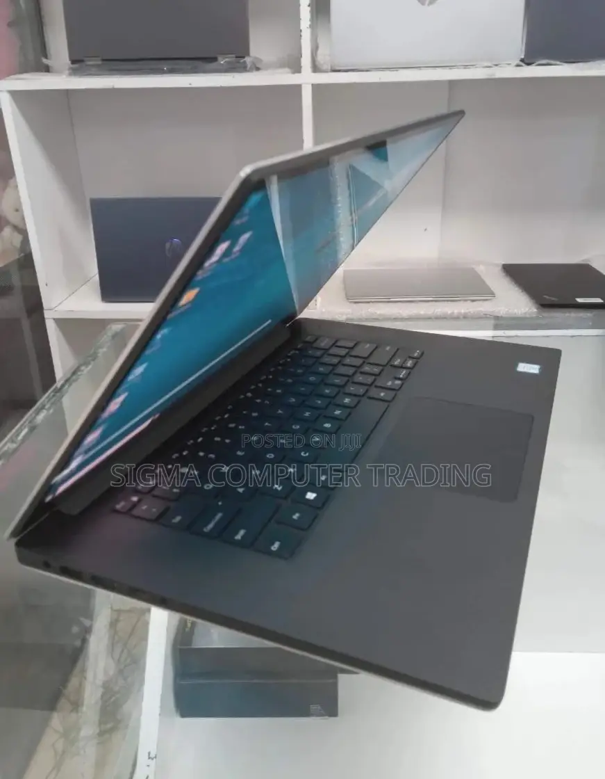 New Laptop Dell XPS 15 16GB Intel Core I7 SSD 512GB
