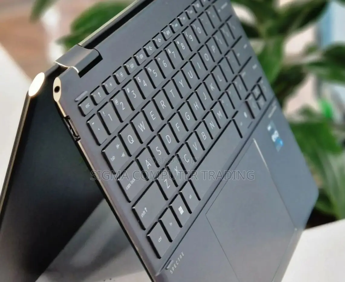 New Laptop HP Spectre X360 13 16GB Intel Core I7 SSD 512GB