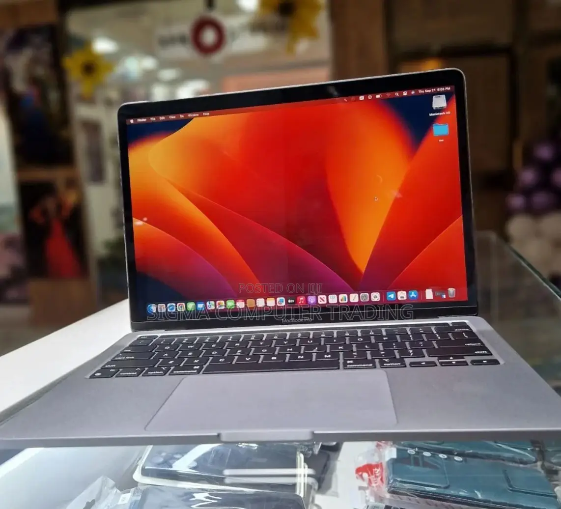 New Laptop Apple MacBook Pro M1 8GB Apple M1 SSD 256GB
