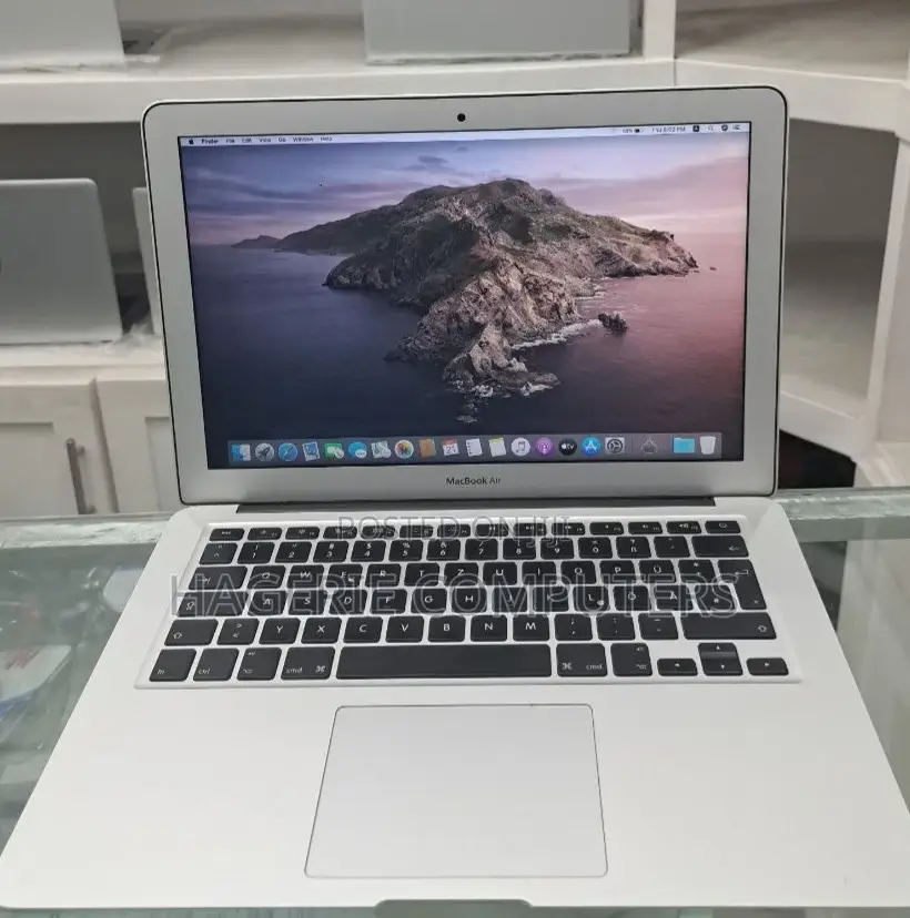 New Laptop Apple MacBook Air 2017 8GB Intel Core I5 SSD 128GB