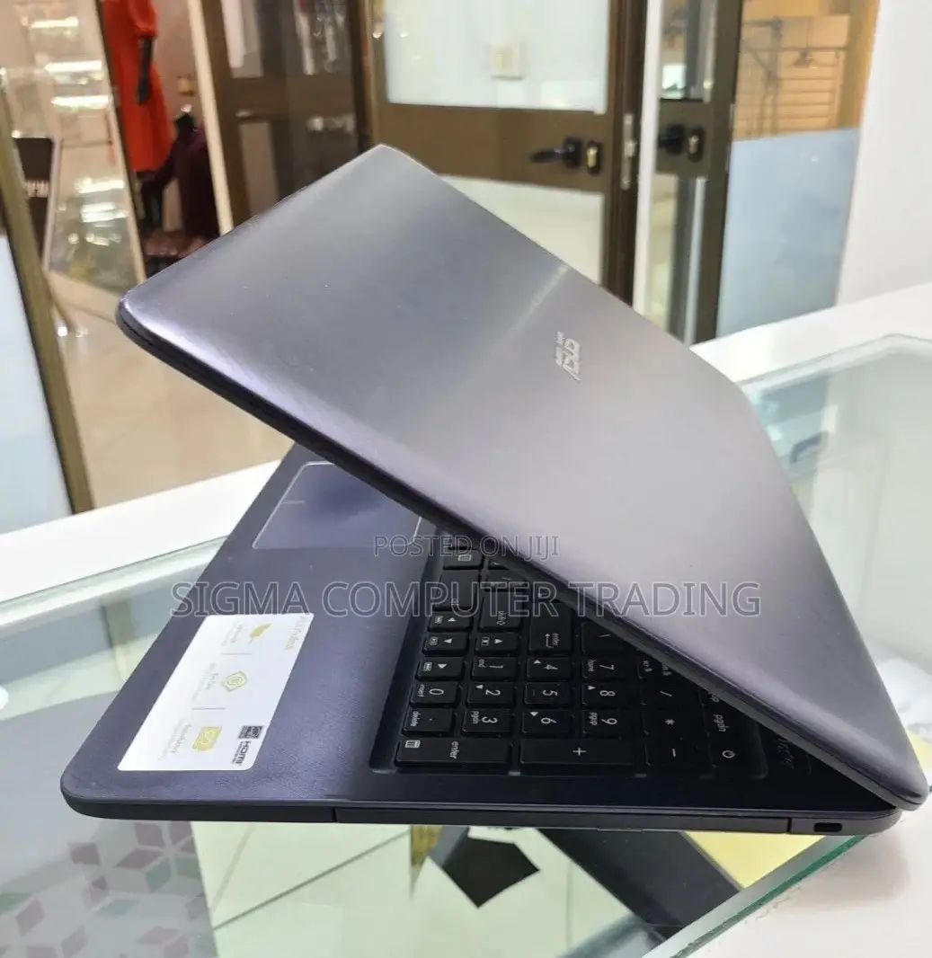 Laptop Asus VivoBook 15 X505BA 4GB Intel Celeron HDD 1T