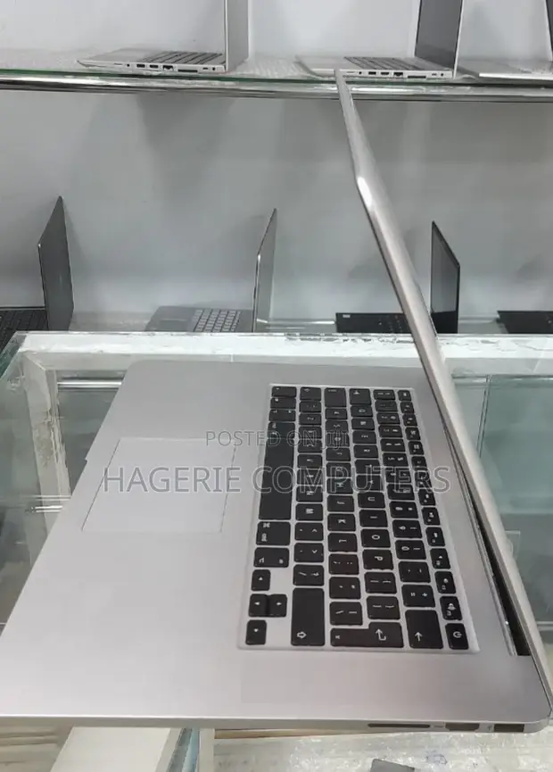 New Laptop Apple MacBook Pro 2015 16GB Intel Core I7 SSD 512GB