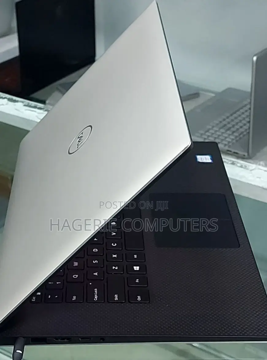 New Laptop Dell Precision 5530 32GB Intel Core I9 SSD 512GB