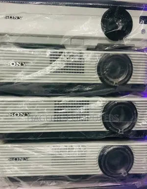 Brand New SONY Projector Dx220