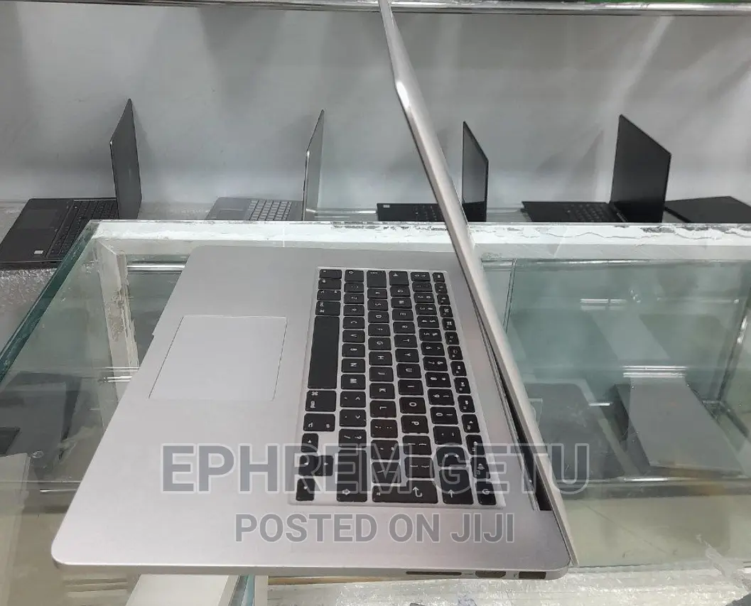New Laptop Apple MacBook Pro 2015 16GB Intel Core I7 SSD 512GB