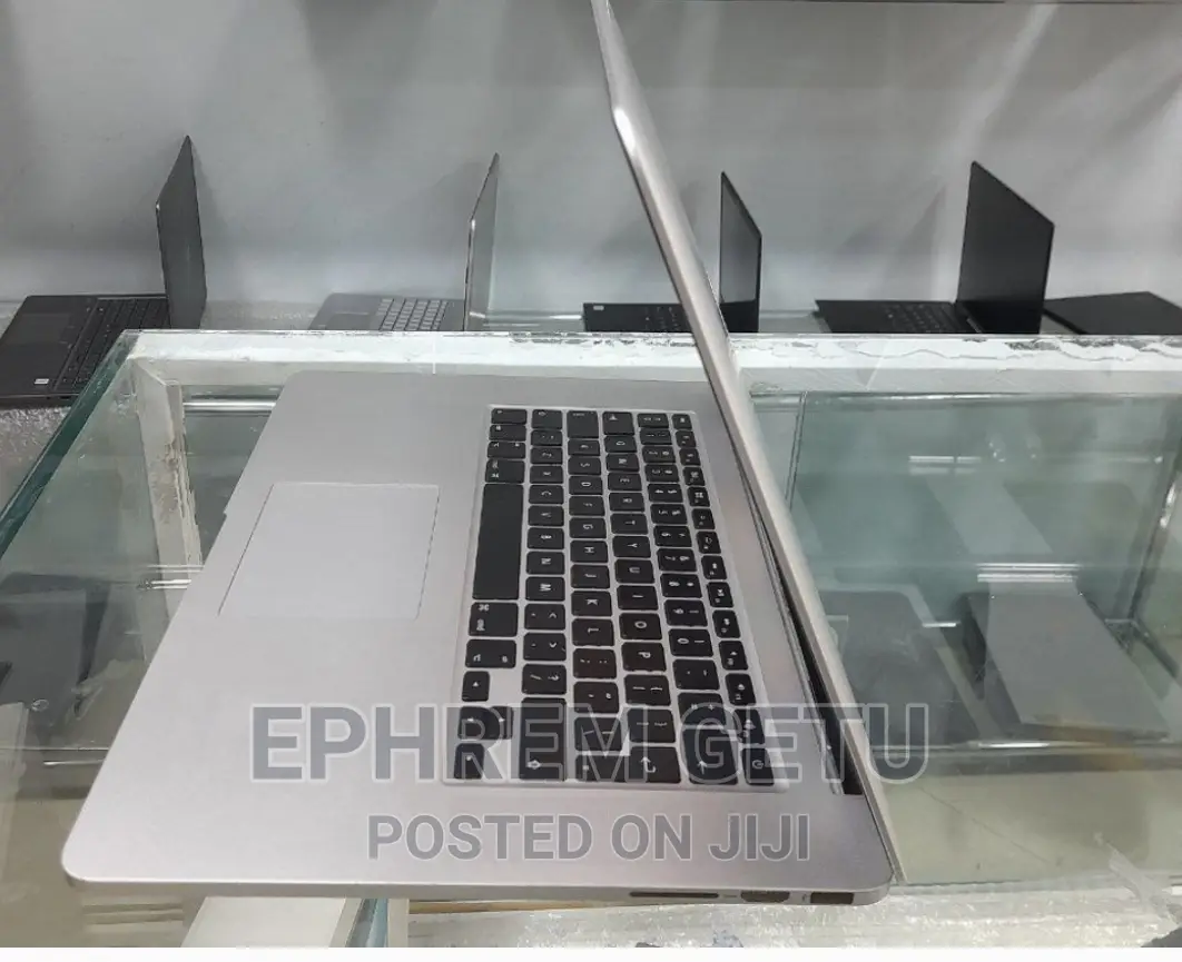 New Laptop Apple MacBook Pro 2015 16GB Intel Core I7 SSD 512GB