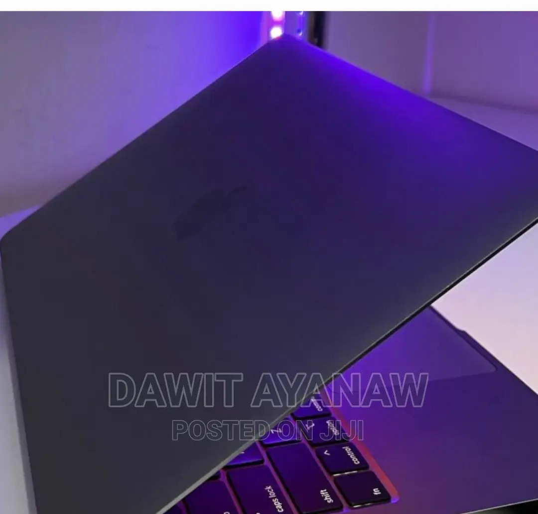 New Laptop Apple MacBook Pro 2019 8GB Intel Core I5 SSD 128GB