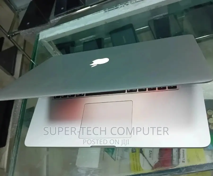 New Laptop Apple MacBook Pro 2015 16GB Intel Core I7 SSD 512GB