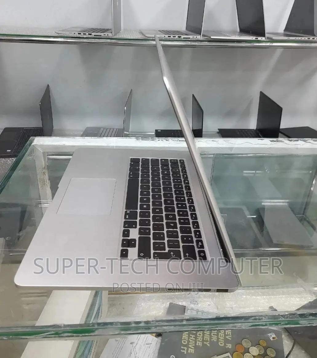 New Laptop Apple MacBook Pro 2015 16GB Intel Core I7 SSD 512GB