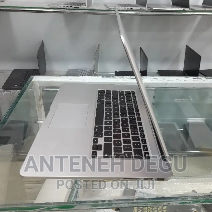 New Laptop Apple MacBook Pro 2015 16GB Intel Core I7 SSD 512GB