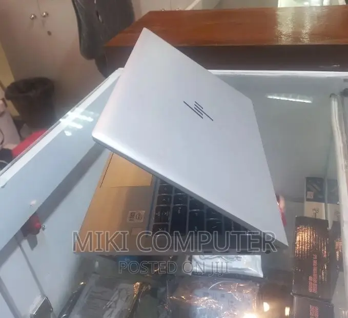 New Laptop HP EliteBook 830 16GB Intel Core I7 SSD 512GB