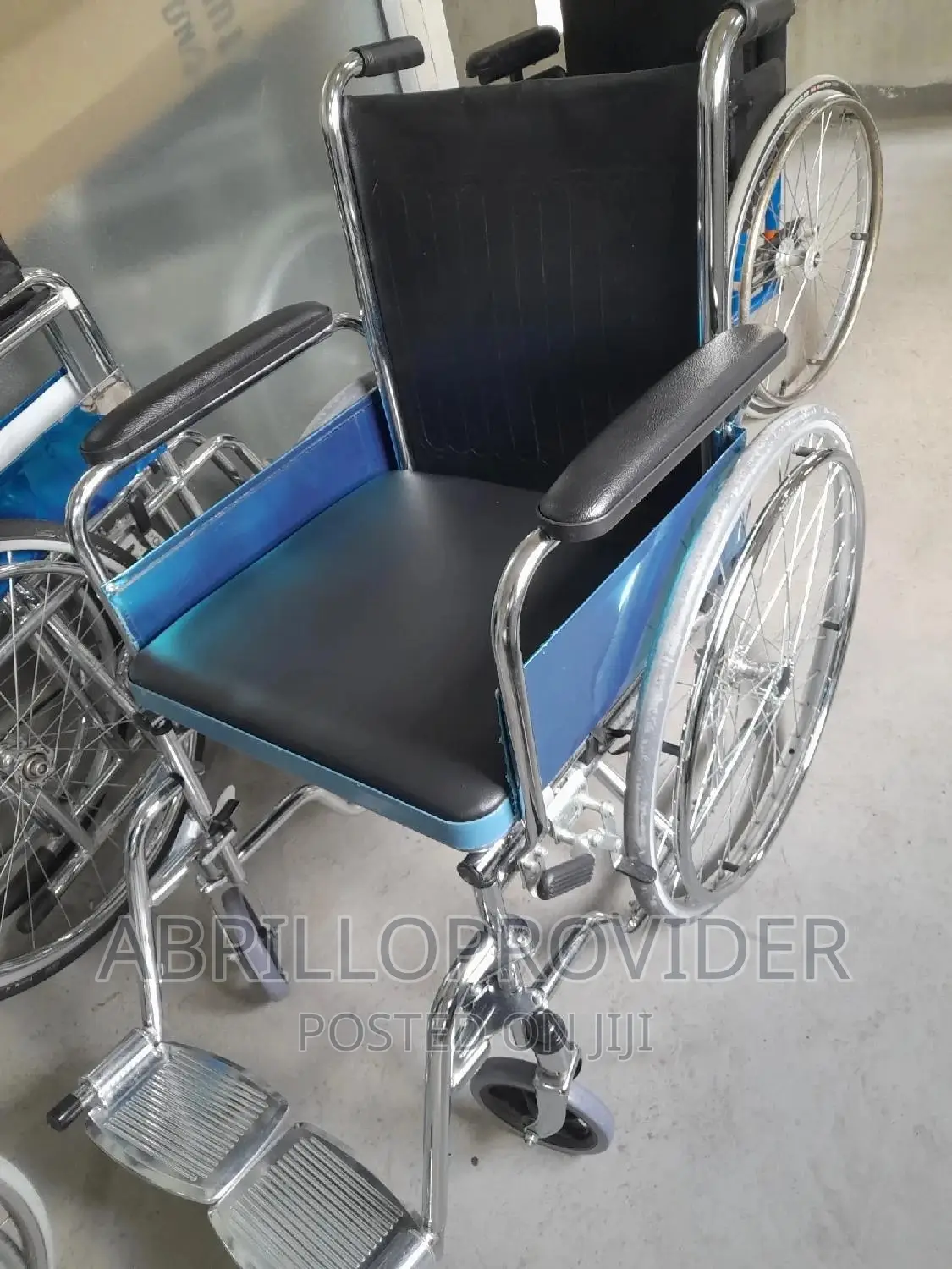 Commode Wheelchair / Foldable / Flexible/ Toilet
