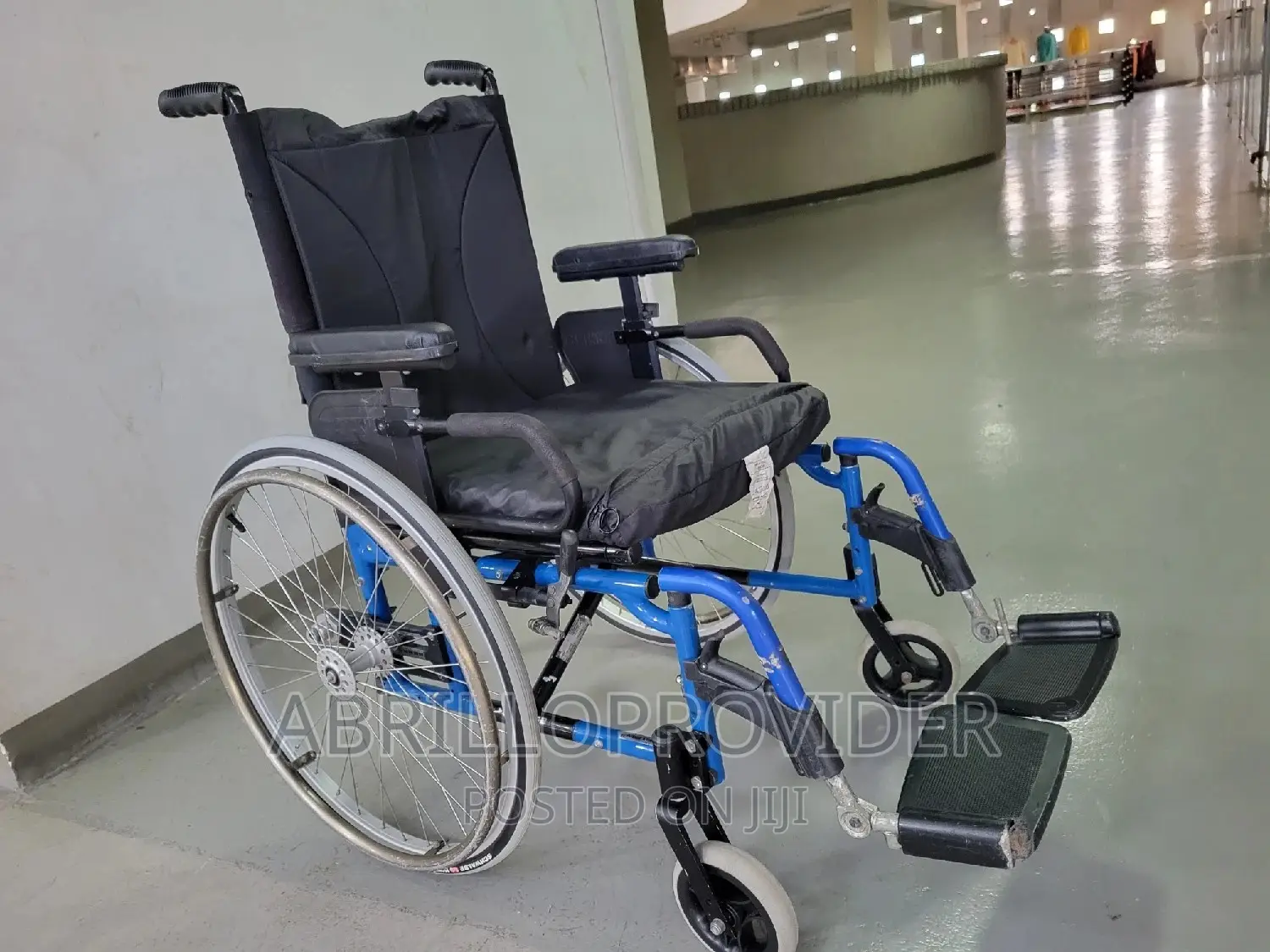 በጣም ምቾት ያላቸው Used American Wheelchair
